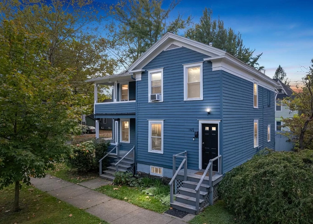 136 Fayette St, Unit A in Ithaca, NY - Foto de edificio
