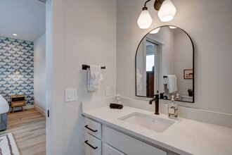 605 E Bryant St in Bozeman, MT - Foto de edificio - Building Photo