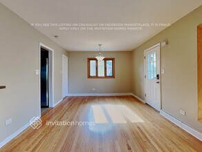 407 N Derbyshire Ave in Arlington Heights, IL - Foto de edificio - Building Photo