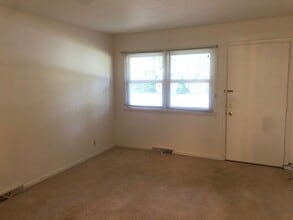 200 S Grove St in Normal, IL - Building Photo - Building Photo