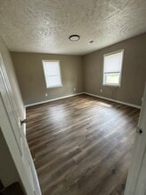 916 Monroe Ave in Brownsville, TN - Building Photo - Building Photo