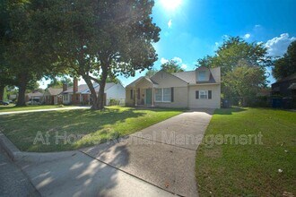 718 S Quebec Ave in Tulsa, OK - Building Photo - Building Photo