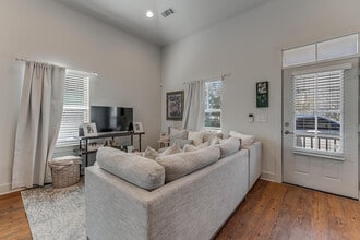 Mitchell Yards in Fayetteville, AR - Foto de edificio - Building Photo