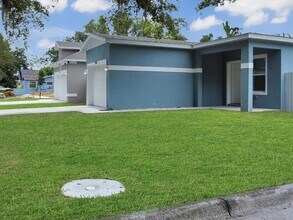 2360 Ross St in Kissimmee, FL - Building Photo - Building Photo
