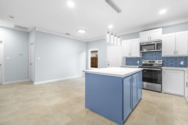 3500 Frio Ave in McAllen, TX - Building Photo - Building Photo