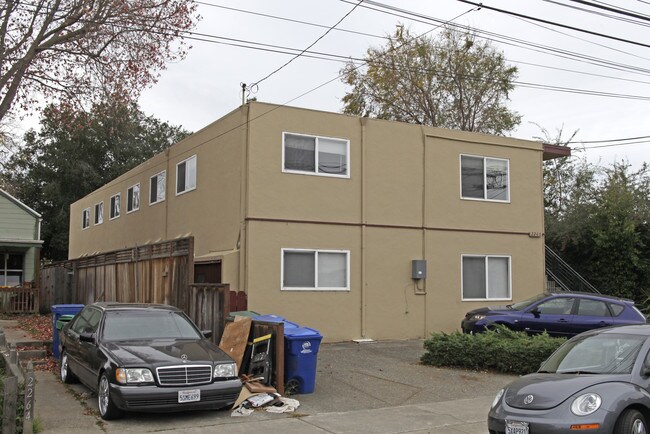 2260 Pacific Ave in Alameda, CA - Building Photo - Building Photo