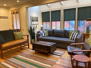 411 2nd St, Unit Apt 1 in Ithaca, NY - Foto de edificio - Building Photo