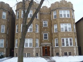 7440-42 N Claremont Ave Apartments