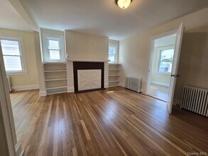 60 Homecrest Ave in Yonkers, NY - Foto de edificio - Building Photo