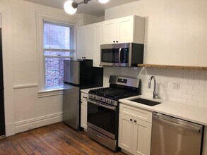 4406 Cessna Way, Unit 4405-half CW in Pittsburgh, PA - Foto de edificio - Building Photo