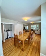 117 Sigourney St in Hartford, CT - Building Photo - Building Photo