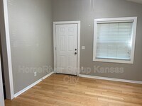 4245 Lathrop Ave photo'