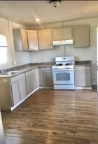 11180 S 10th Ave in Hanford, CA - Building Photo