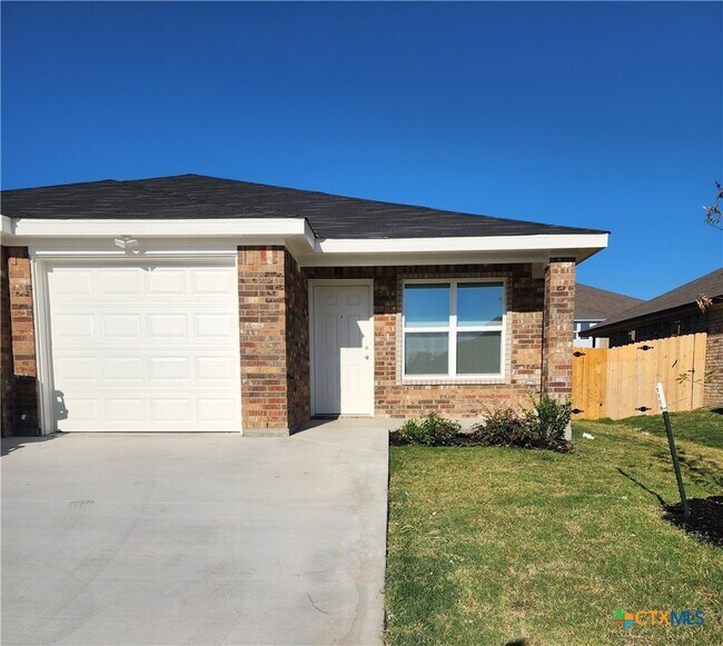 property at 305 Lost Trl