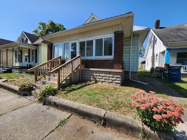 property at 523 S 19th St