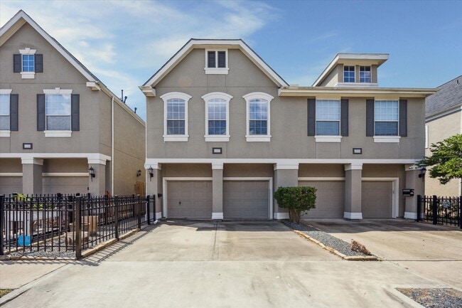 property at 5337 Elm St