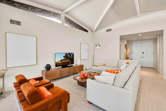 2331 Pso Del Rey in Palm Springs, CA - Building Photo - Building Photo