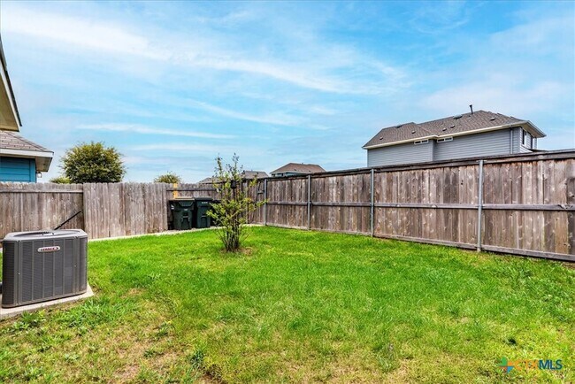 360 Spiny Lizard Ln in San Marcos, TX - Building Photo - Building Photo