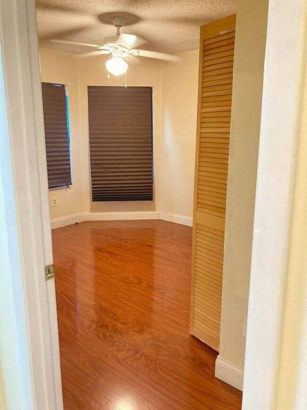 941 W Maple St in North Lauderdale, FL - Foto de edificio - Building Photo