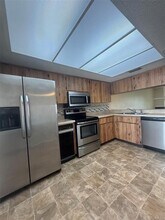 106 Lakeside Dr in Oldsmar, FL - Building Photo - Building Photo