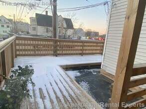 714 Broadway, Unit 3 in Somerville, MA - Building Photo - Building Photo