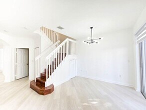 5580 NW 107th Ave in Doral, FL - Building Photo - Building Photo