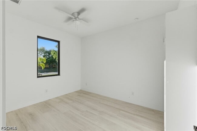 3629 SW Santa Barbara Pl