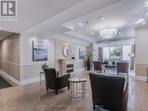 40 Harding Blvd W in Richmond Hill, ON - Building Photo - Building Photo