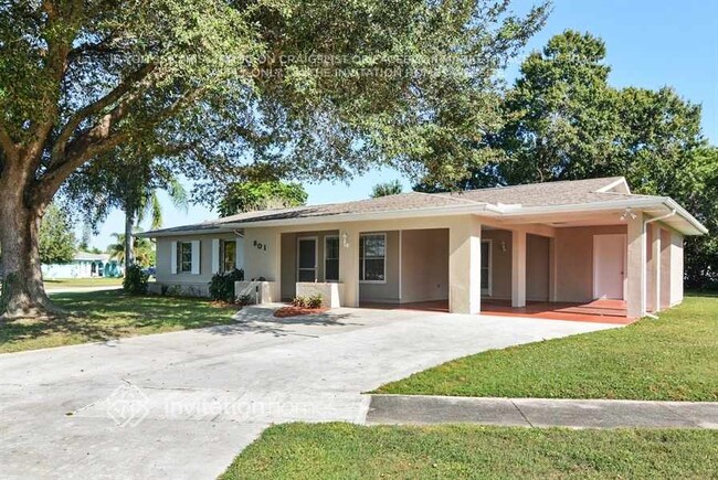 property at 801 SW Ivanhoe Dr