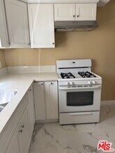 343 S Elm Dr in Beverly Hills, CA - Building Photo - Building Photo