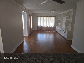 4862 Creekbend Dr in Houston, TX - Building Photo - Building Photo