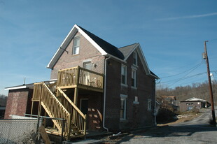 100 7th St, Unit B in Morgantown, WV - Building Photo