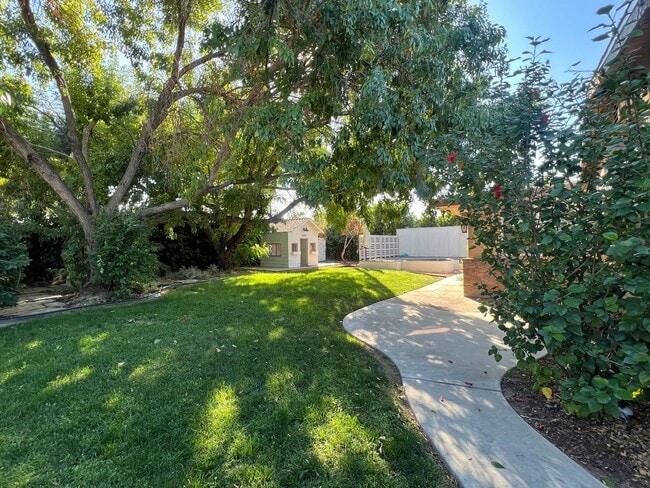 1406 E Colton Ave in Redlands, CA - Building Photo - Building Photo