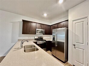 14217 Lyndora Ln in Pflugerville, TX - Building Photo - Building Photo