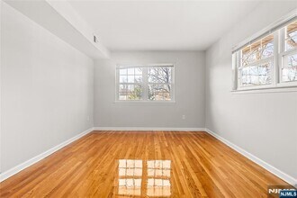 250 Franklin Turnpike in Mahwah, NJ - Building Photo - Building Photo