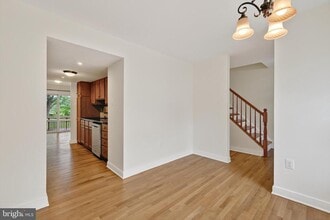 2786 Sikes Ct in Falls Church, VA - Building Photo - Building Photo