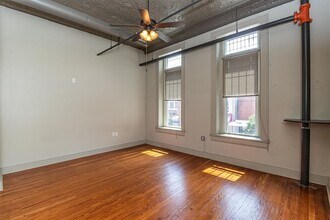 215 Nash St in Wilson, NC - Building Photo - Building Photo