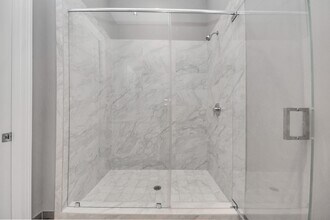 1409 Post Oak Blvd in Houston, TX - Foto de edificio - Building Photo