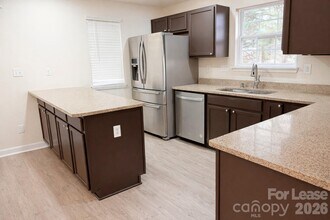 111 Lynch Cir in Mooresville, NC - Building Photo - Building Photo