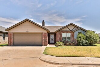 2321 102nd St in Lubbock, TX - Building Photo - Building Photo