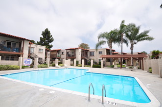 Casa de Palomar Apartments in Chula Vista, CA - Building Photo - Building Photo