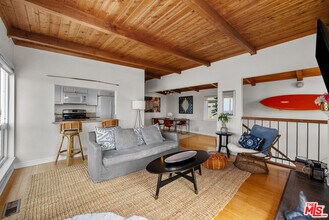 120 7th St in Manhattan Beach, CA - Building Photo - Building Photo