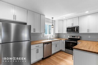 52 W Cascade St in Asheville, NC - Building Photo - Building Photo