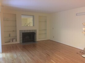 236 Brookberry Cir in Chapel Hill, NC - Building Photo