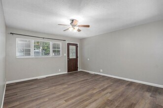 2137 E Madison St in Springfield, MO - Building Photo - Building Photo