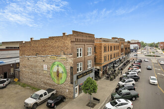 19 W Church St, Unit 17-B in Newark, OH - Foto de edificio - Building Photo