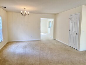 19 Saluda Way in Beaufort, SC - Building Photo - Building Photo