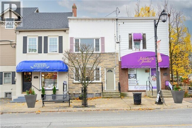 4968 King St in Beamsville, ON - Building Photo - Building Photo