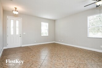 813 N Jacks Lake Rd in Clermont, FL - Building Photo - Building Photo