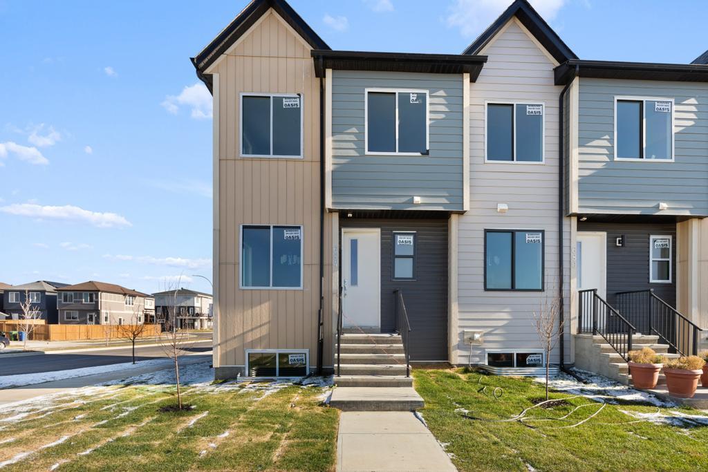 684 Cornerstone Blvd NE in Calgary, AB - Building Photo